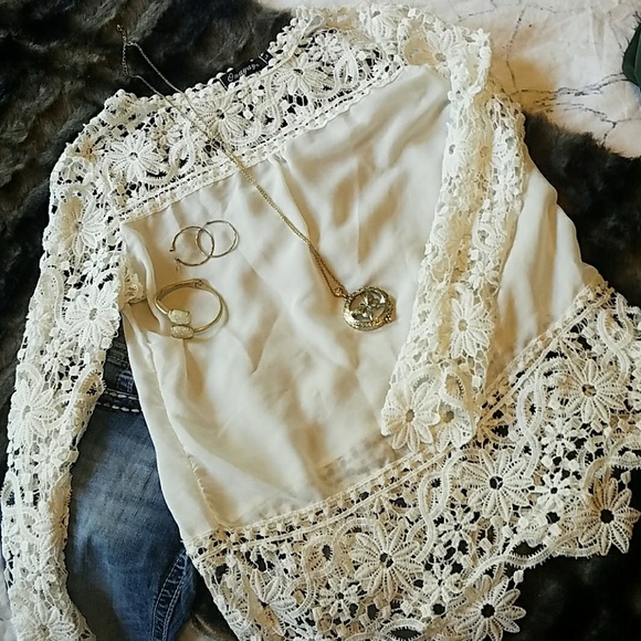 Buckle Tops - Lace blouse
